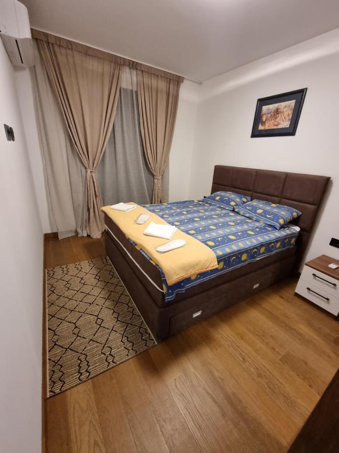 Fantastic New Centre Apartment ポドゴリツァ エクステリア 写真