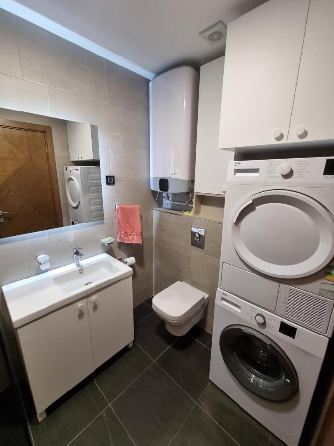 Fantastic New Centre Apartment ポドゴリツァ エクステリア 写真