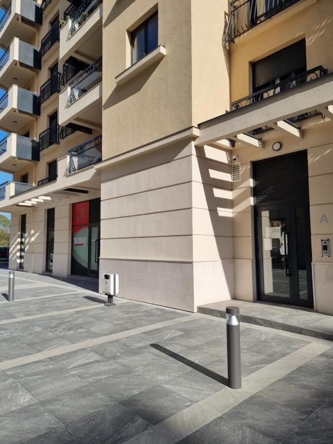Fantastic New Centre Apartment ポドゴリツァ エクステリア 写真