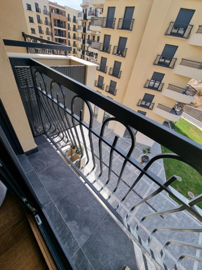 Fantastic New Centre Apartment ポドゴリツァ エクステリア 写真