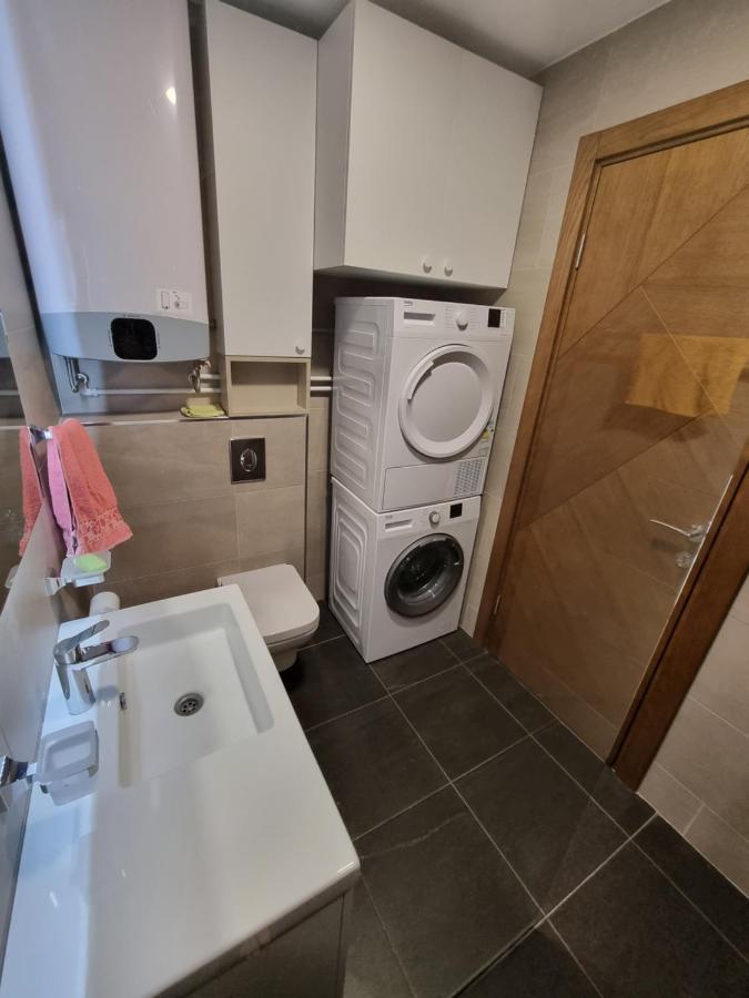 Fantastic New Centre Apartment ポドゴリツァ エクステリア 写真
