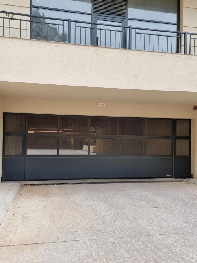 Fantastic New Centre Apartment ポドゴリツァ エクステリア 写真